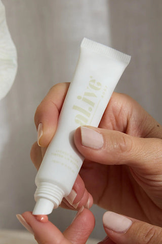 Sweet Dewberry & Clove Soy Candle