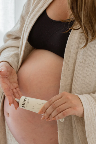 Sweet Dewberry & Clove Soy Candle