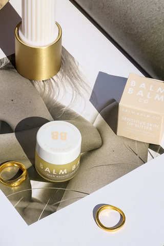 Sweet Dewberry & Clove Soy Candle